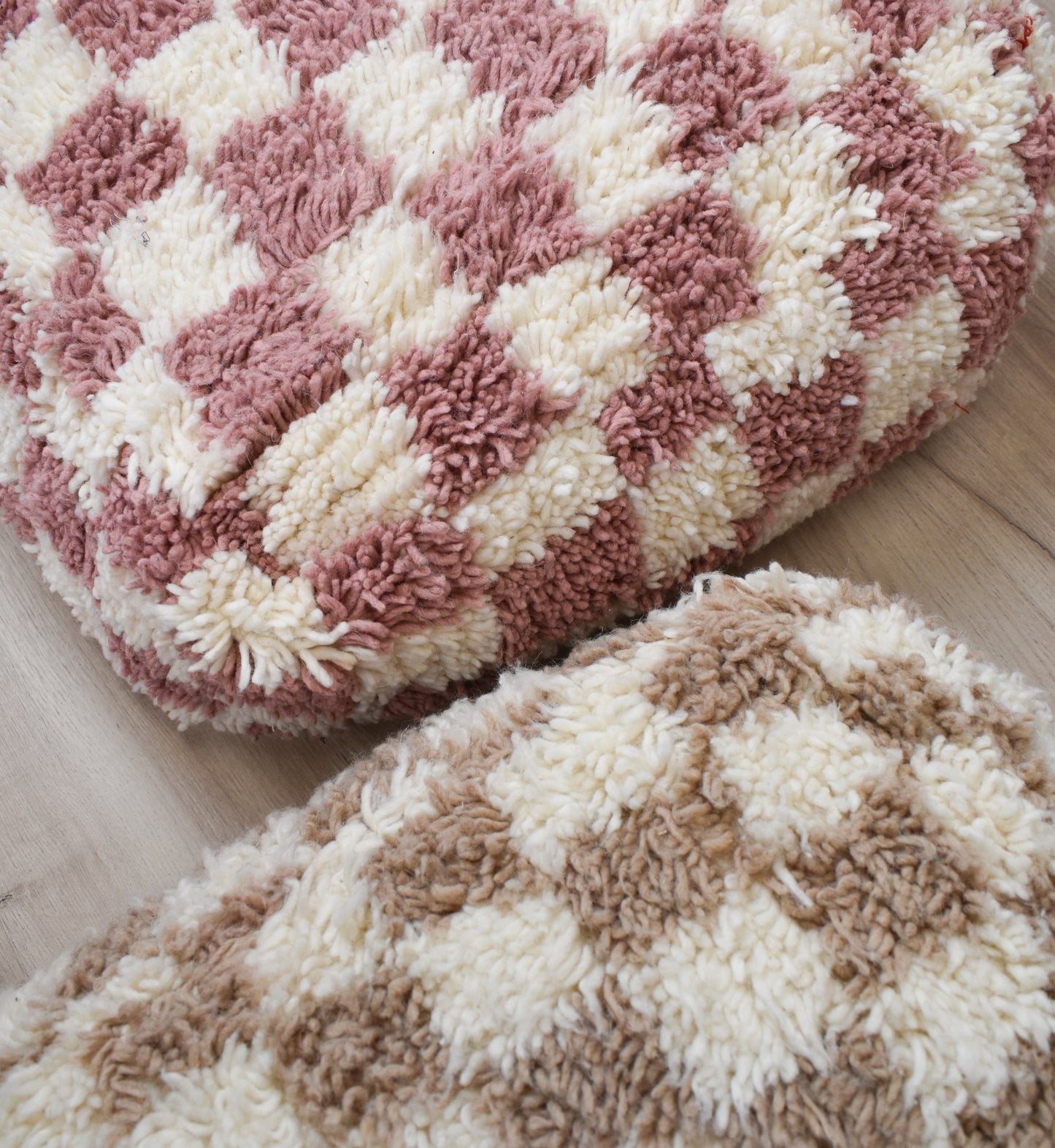 Dog pillow checkered - Beige